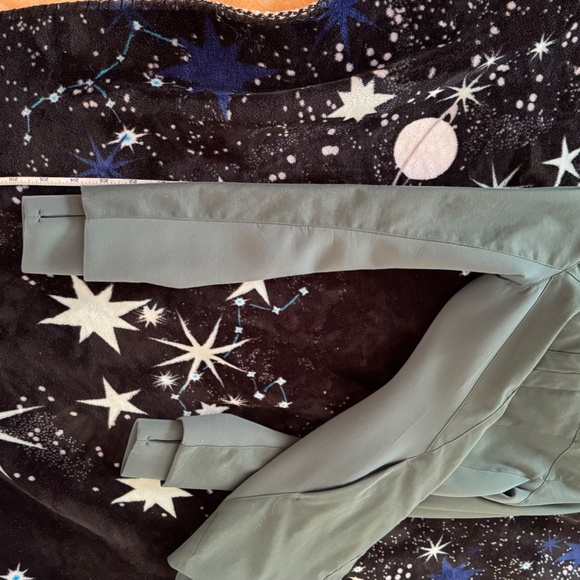 Lululemon Like A Glove Jacket - Size 0, Colour: Teal Shadow - Picture 10 of 11